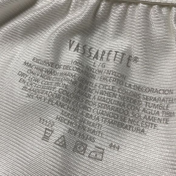 VASSARETTE Satin Short Slip - Picture 3 of 6